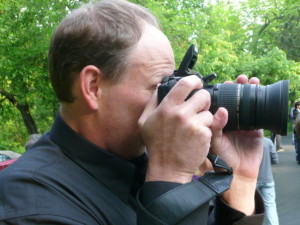Ross Fishman, Fishman Marketing, taking photographs, shooting pictures